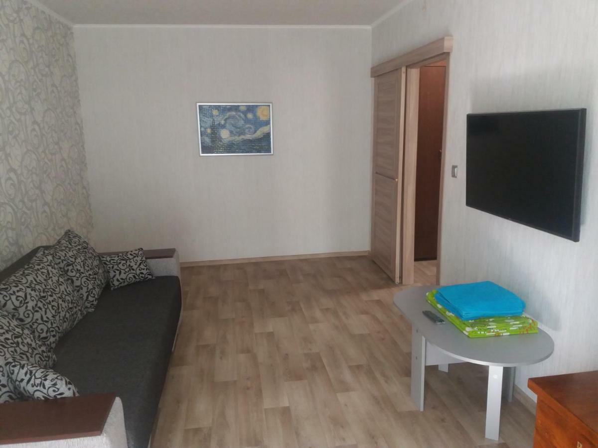 Сozy appartment near metro station 23 Avgusta Харьков Экстерьер фото